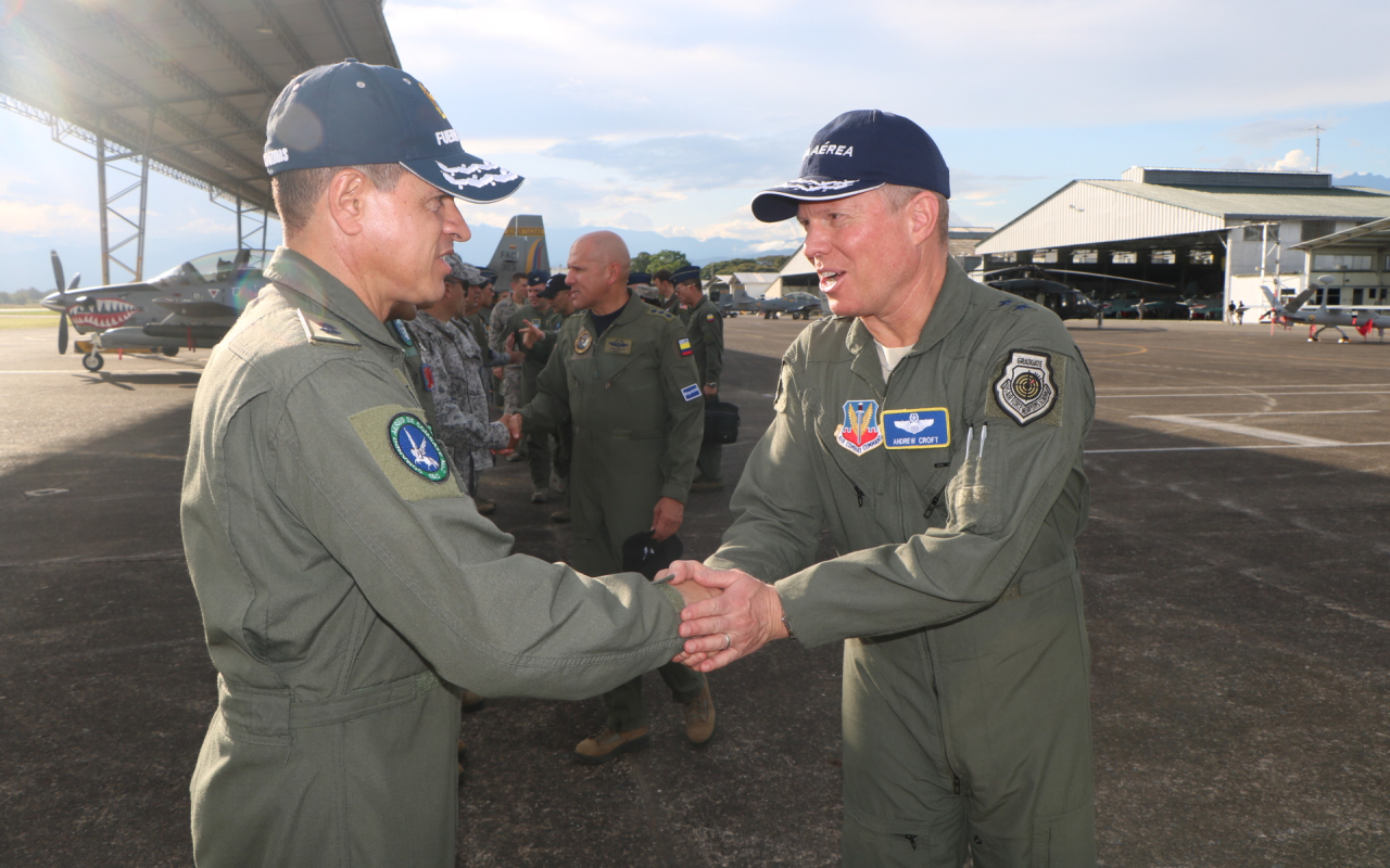 Fuerza Aérea de Estados Unidos conoció capacidades del CACOM 2
