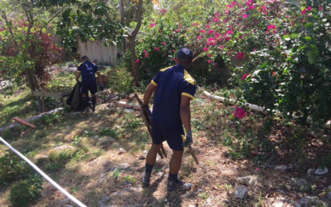 El Hogar del Anciano San Pedro Claver, es apoyado por el Grupo Aéreo del Caribe