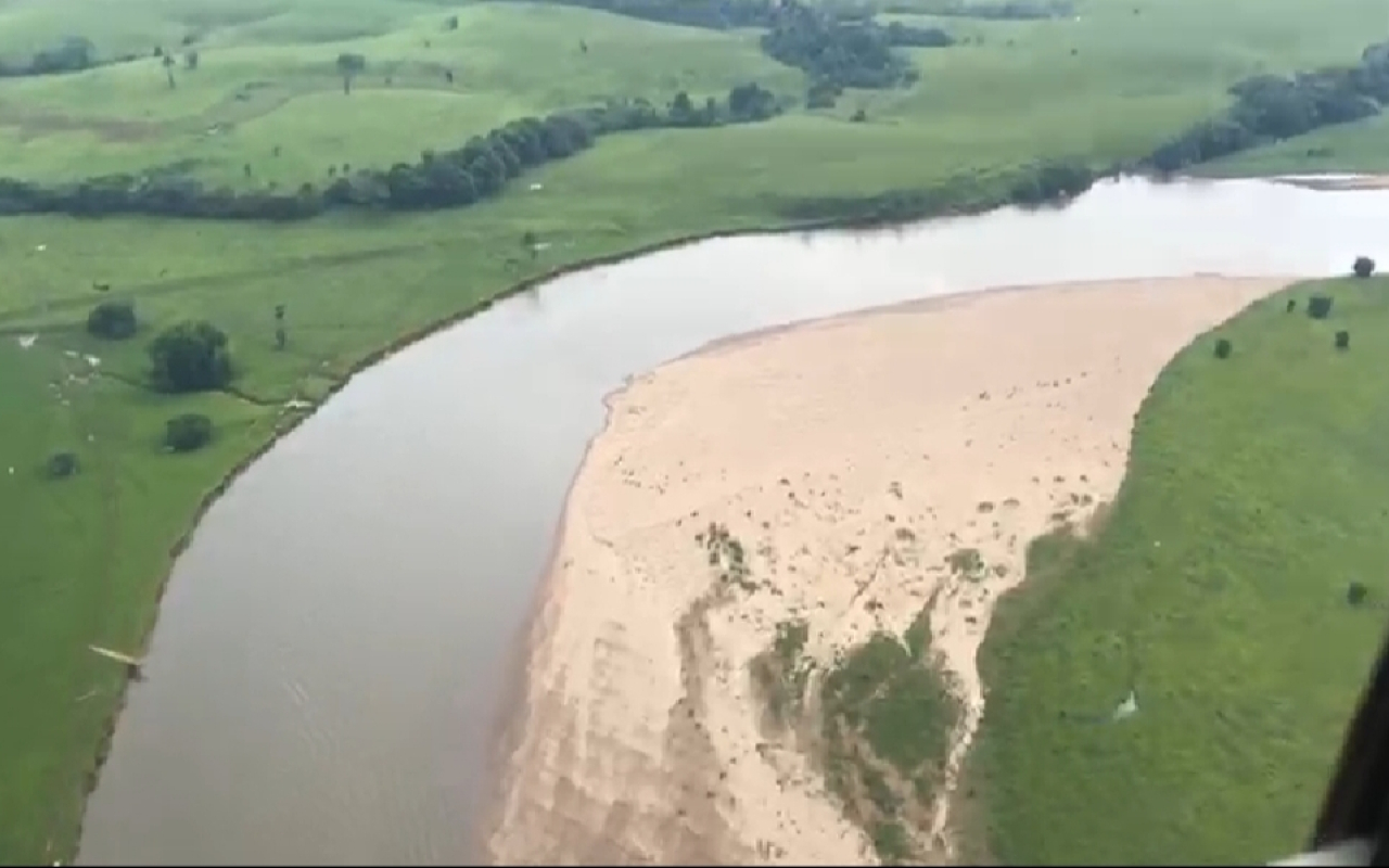 Fuerza Aérea Colombiana monitorea fuentes hídricas del río Caquetá y Orteguaza