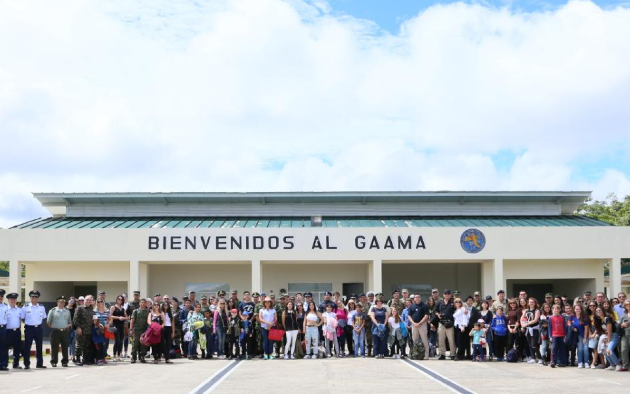 Agregados Militares de 21 países visitan el Amazonas