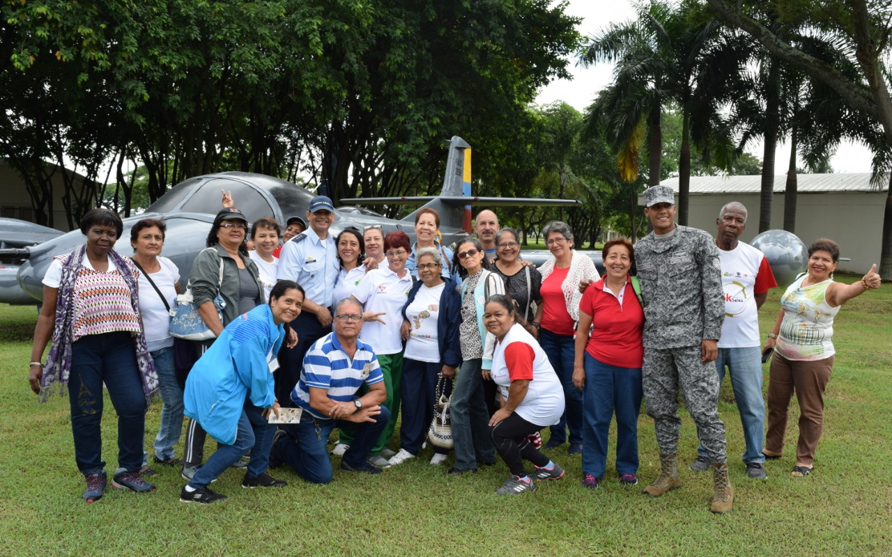 CACOM7 y la Secretaría de Deporte y Recreación de Cali, unidos por las personas de la tercera edad