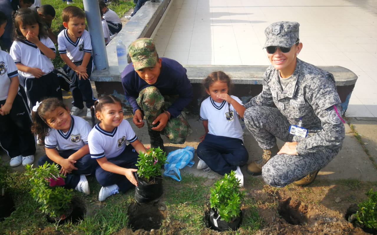 Comando Aéreo de Combate No. 1 celebra la semana del medio ambiente
