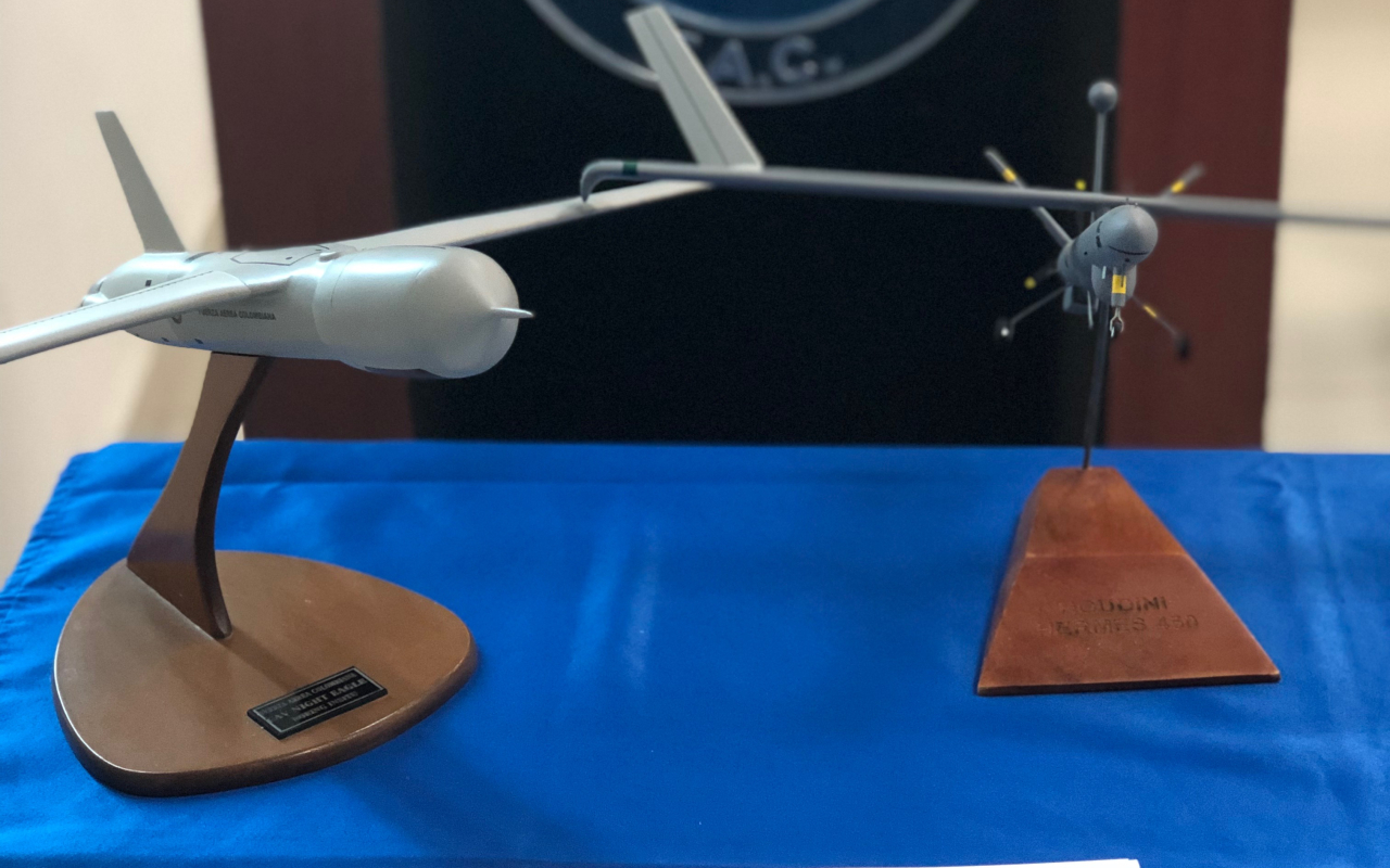 Entrega de certificados en la Escuela Básica de Aeronaves Remotamente Tripuladas
