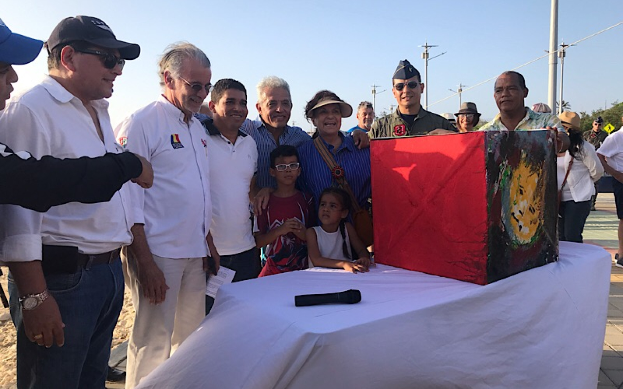 100 años del correo aéreo y de la Fuera Aérea Colombiana se conmemoraron en las playas de Puerto Colombia