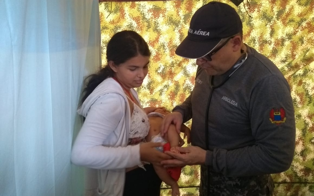 Fuerza Aérea Colombiana entrega salud y bienestar a los habitantes del municipio de Tibú en Norte de Santander