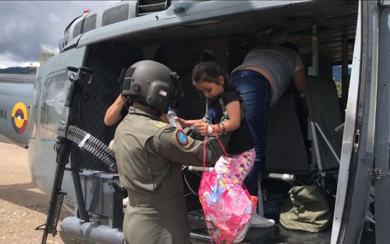 Un ángel de metal llega hasta Neiva para alegrar el corazón de Sara.
