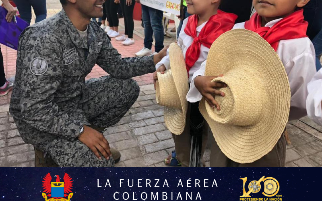 Al ritmo del folclor, la Fuerza Aérea Colombiana celebra sus 100 años en Neiva 
