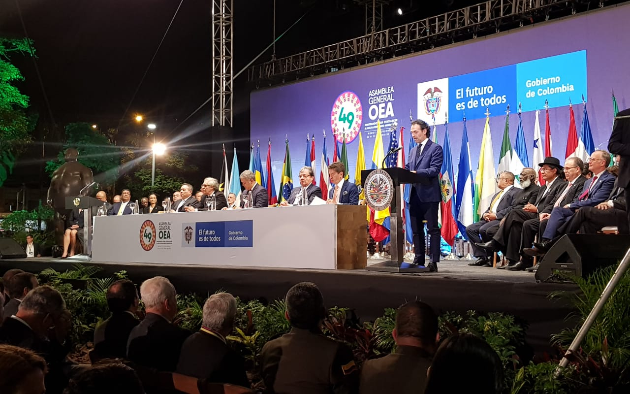 En el dispositivo de seguridad para la Asamblea General de la OEA participa la Fuerza Aérea Colombiana 