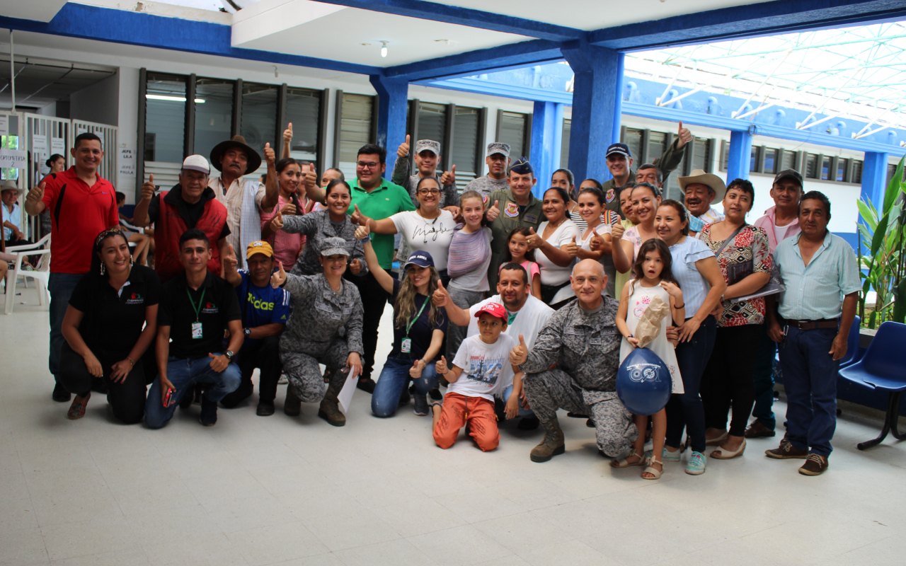 ¡Gracias Paz de Ariporo! Su Fuerza Aérea los protege 
