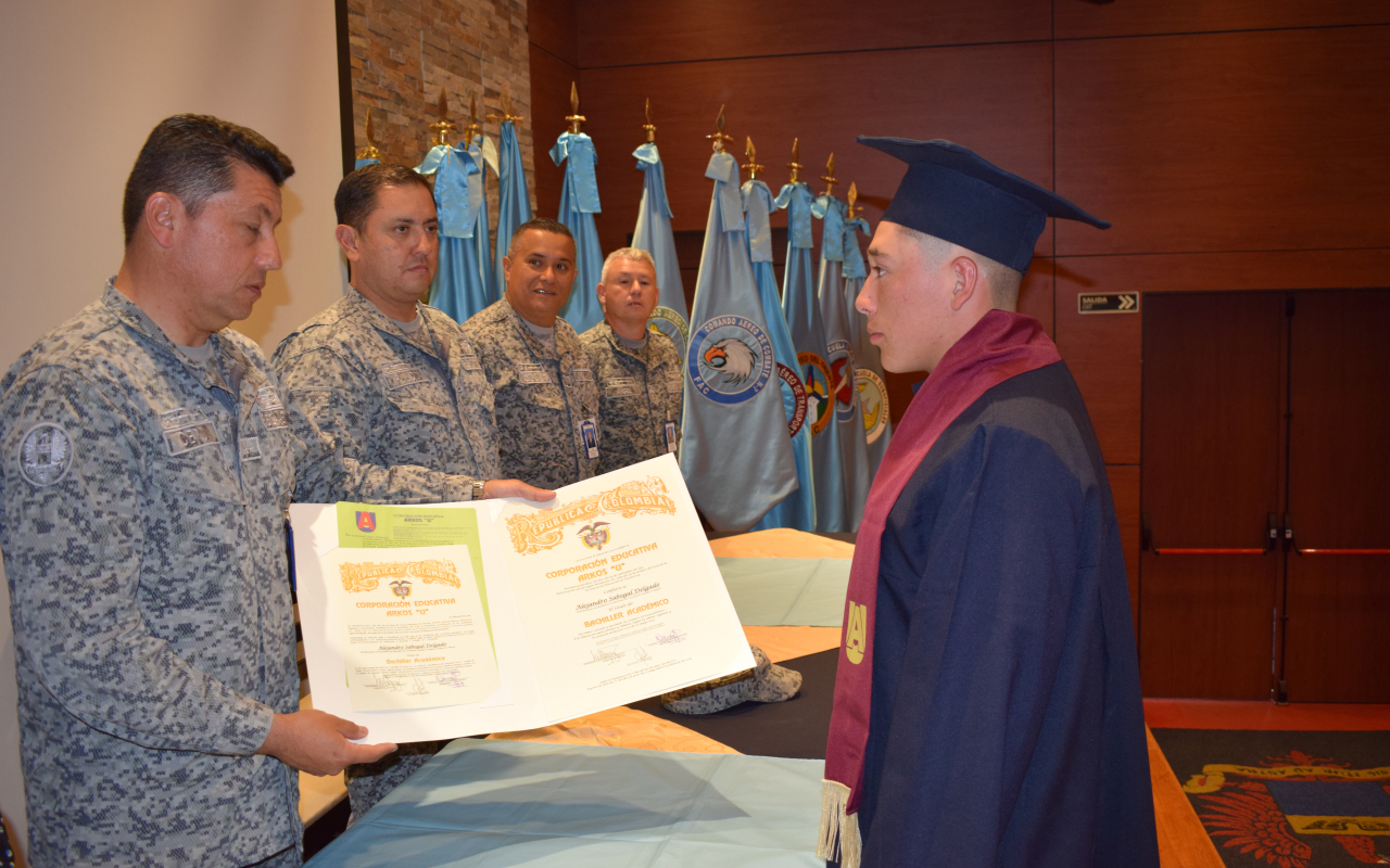 Licenciamiento de solados en el Comando Aéreo de Mantenimiento