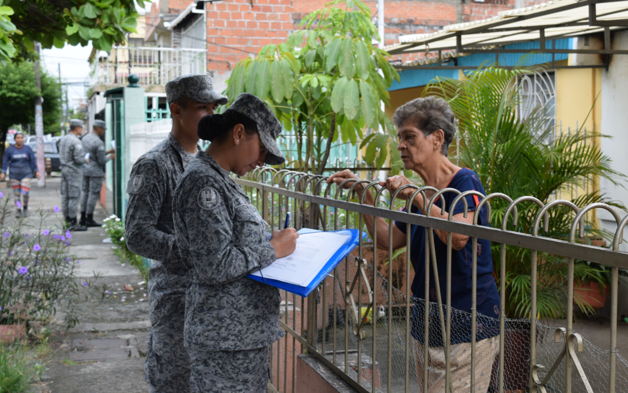 Base Aérea Marco Fidel Suárez realiza campaña “Plan Buen Vecino” en diferentes comunas de la ciudad de Cali