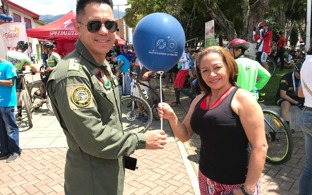 La Fuerza Aérea Colombiana Participó en la carrera “Rutas por La Paz” 