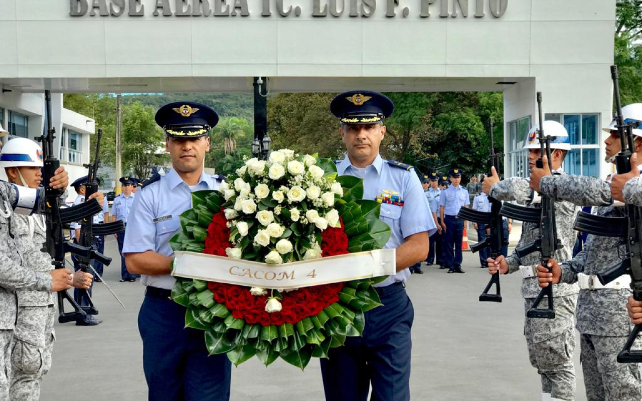 Fuerza Aérea conmemora el Día del Héroe de la Nación y sus Familias