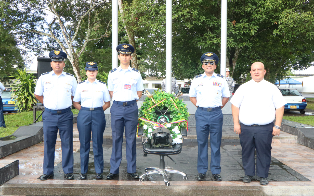 Un honorable homenaje a los héroes caídos en cumplimiento del deber realizó la Fuerza Aérea Colombiana.