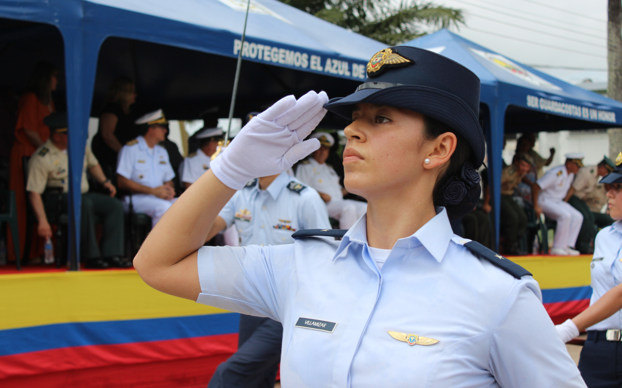 Desfile magno en el Amazonas en conmemoración del Día de la  Independencia de Colombia