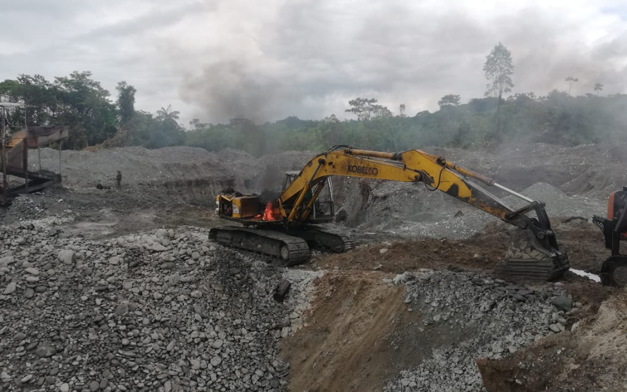 Fuerzas Militares propinan duro golpe contra la extración de yacimientos de oro en el Cauca