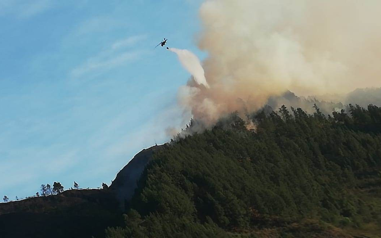Continúan las labores de extinción de incendios en el suroccidente del país