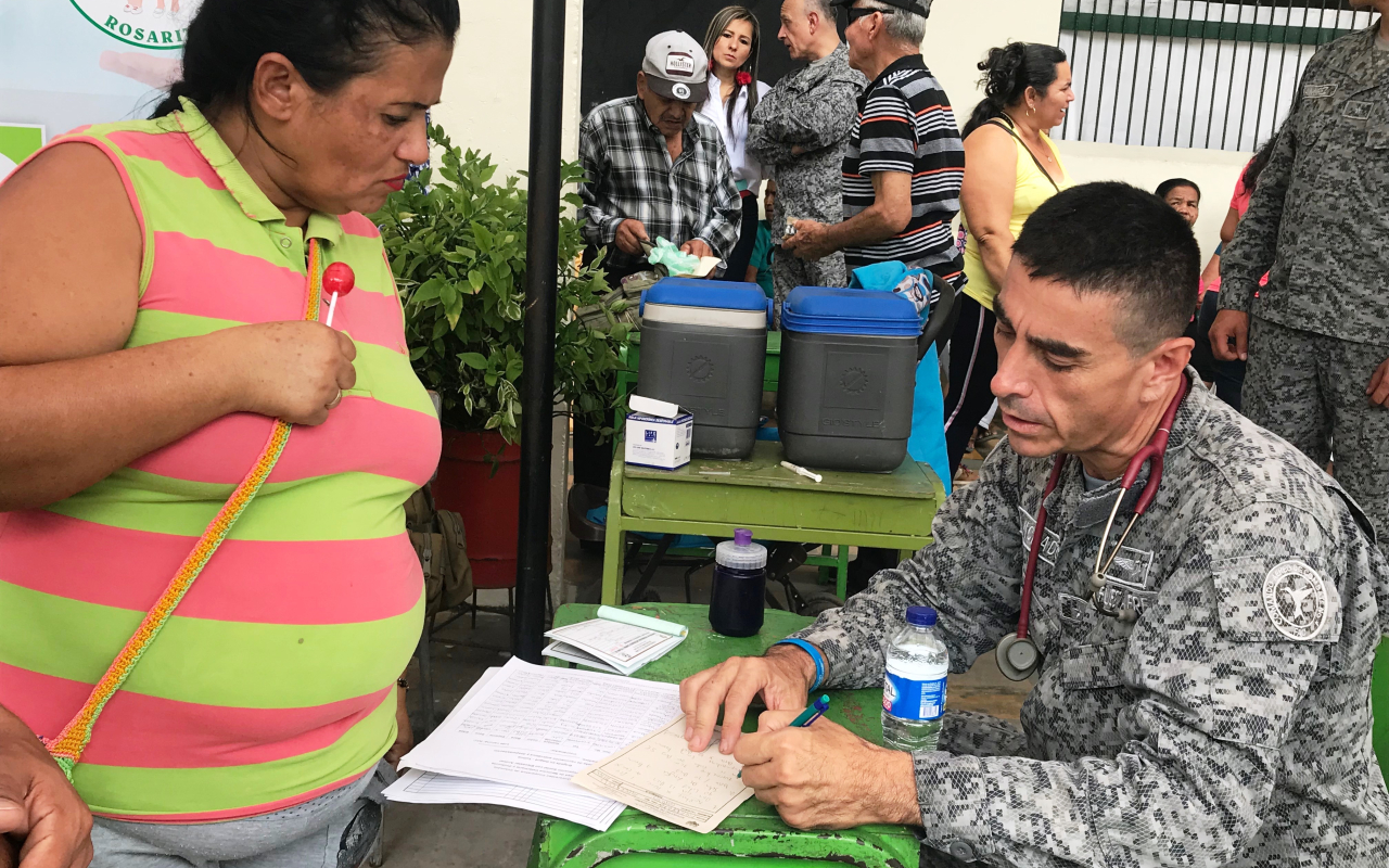 Fuerza Aérea Colombiana benefició a más de 700 personas en Campo Alegre, Huila.