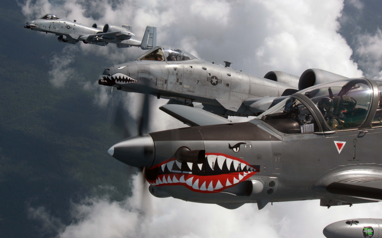 #TBT recordamos la interoperabilidad de aeronaves A-29 Súper Tucano de la Fuerza Aérea Colombiana con aviones A-10 Thunderbolt II de la Fuerza Aérea de los Estados Unidos