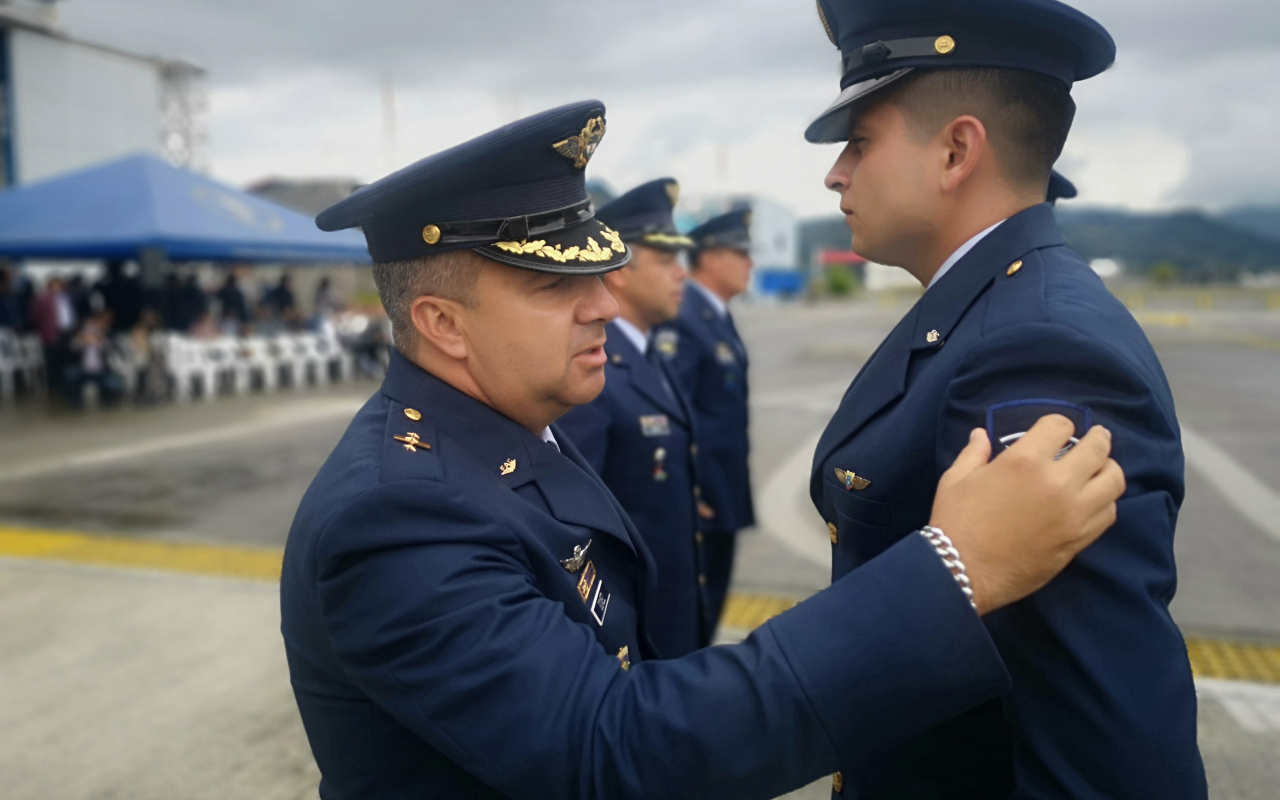 Suboficiales fortalecen su compromiso al servicio de la patria