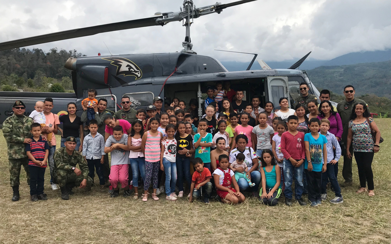 Villarriquenses compartieron con la Fuerza Aérea Colombiana