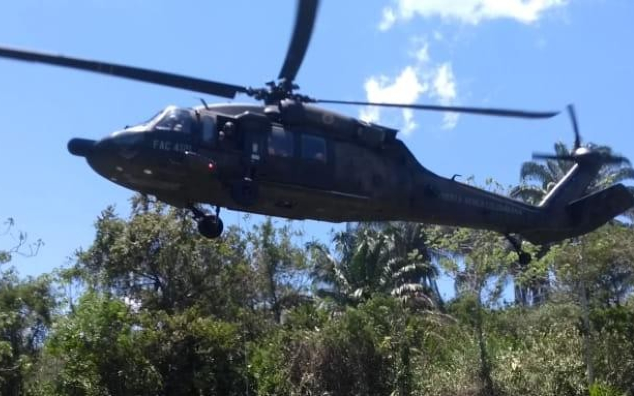En operación militar en Anorí, se logró la ubicación de un campamento y un depósito  ilegal