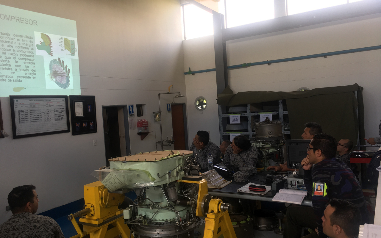 CAMAN desarrolla curso recurrente inspector mantenimiento aeronave C-212-300