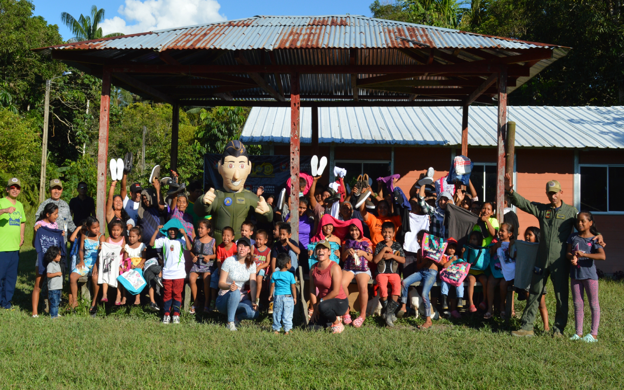 Donación de la Fuerza Aérea Colombiana, benefició a comunidad del barrio San Miguel en Leticia