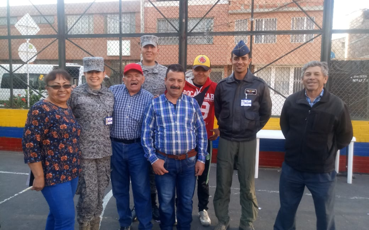 Reunión con Líderes Comunitarios afianza lazos entre la comunidad y la Institución Aérea.