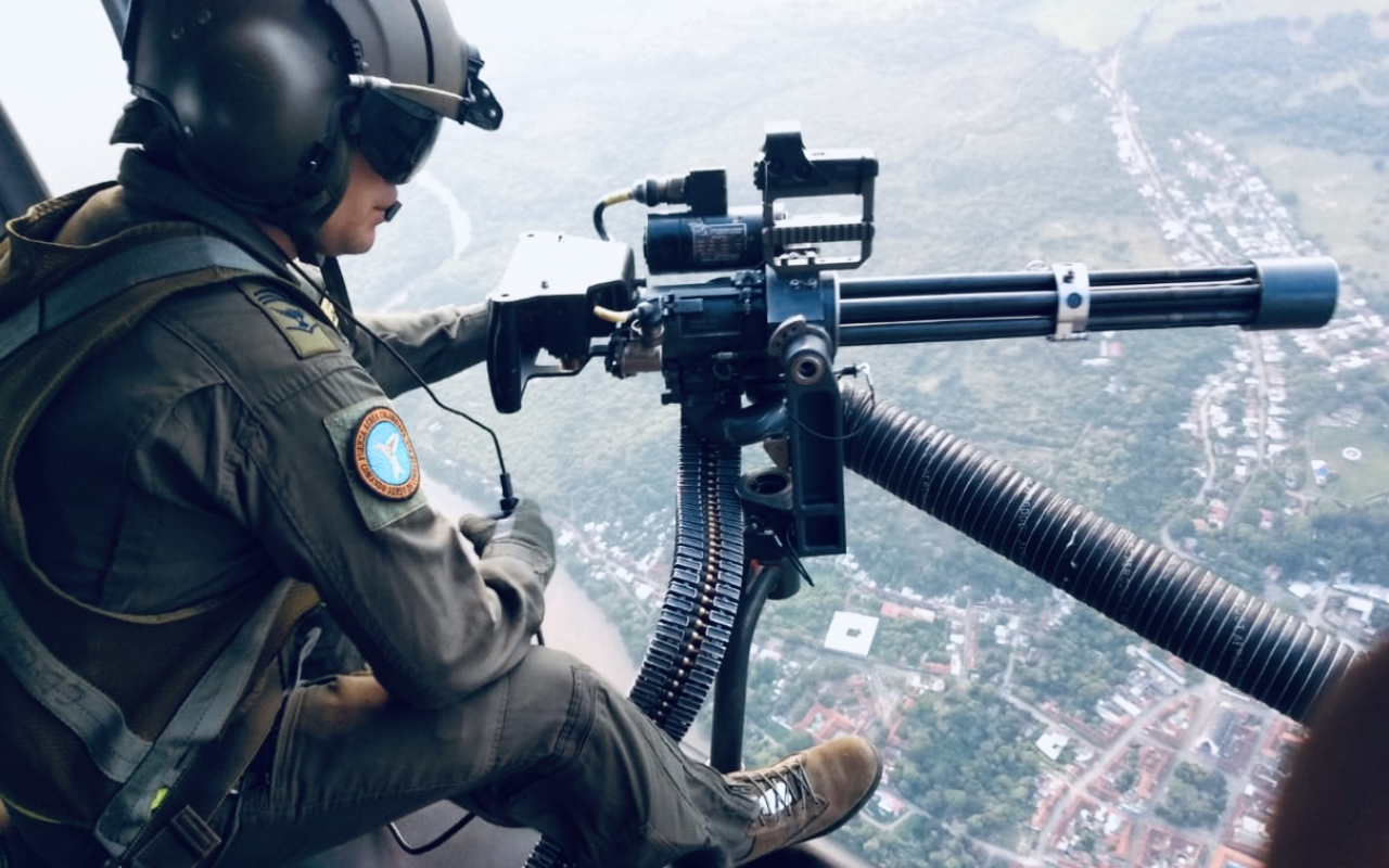 Helicópteros del CACOM 4, vigilarán principales vías del Tolima y el Huila durante plan retorno