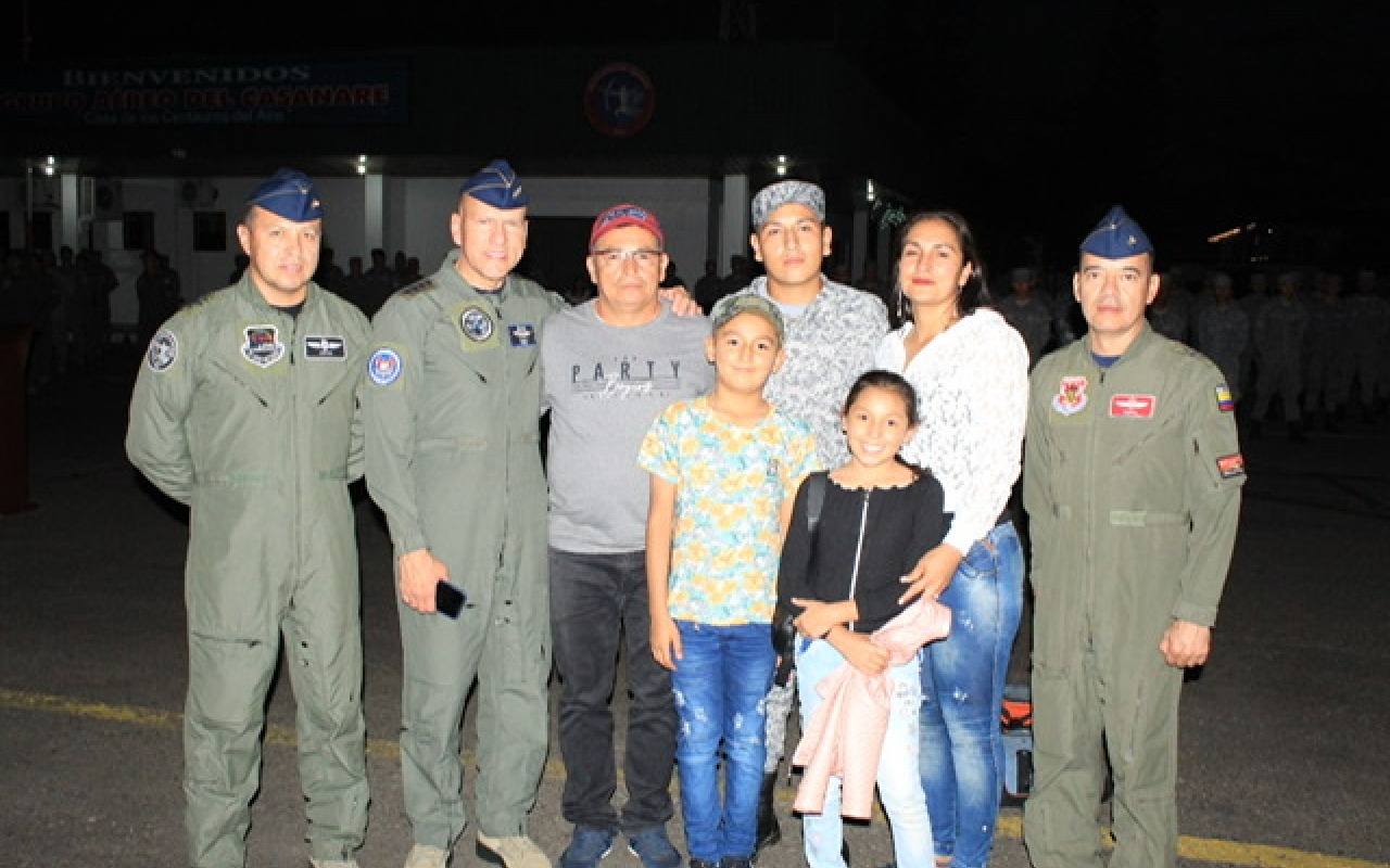 Compartir con mi héroe en el fin de año, el sueño hecho realidad para tres familias colombianas.