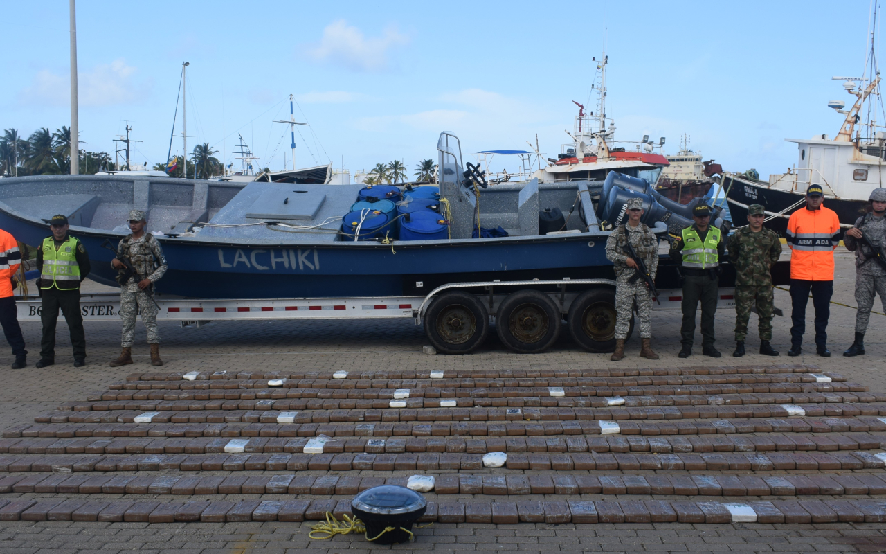 Fuerza Pública incauta más de media tonelada de clorhidrato de cocaína en San Andrés y Providencia