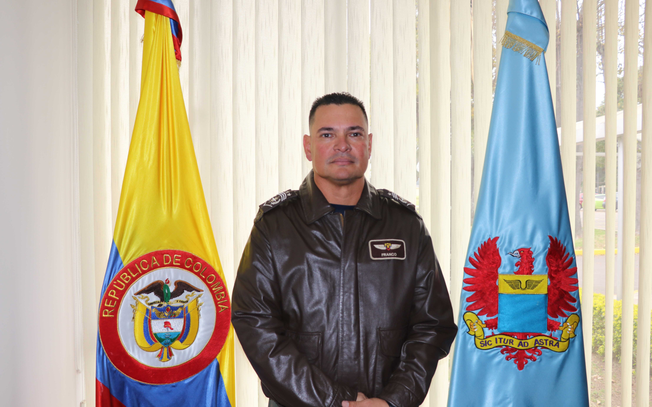 Técnico Jefe de Comando: Un ejemplo de pasión y amor por la Nación 