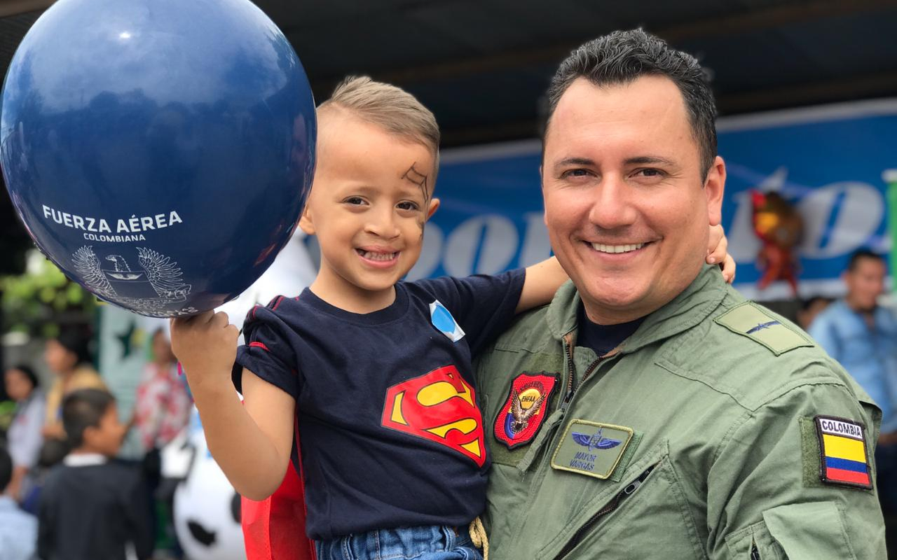 Más  de 10.000 personas beneficiadas en el Tolima, Huila y Cundinamarca gracias a la Fuerza Aérea Colombiana 