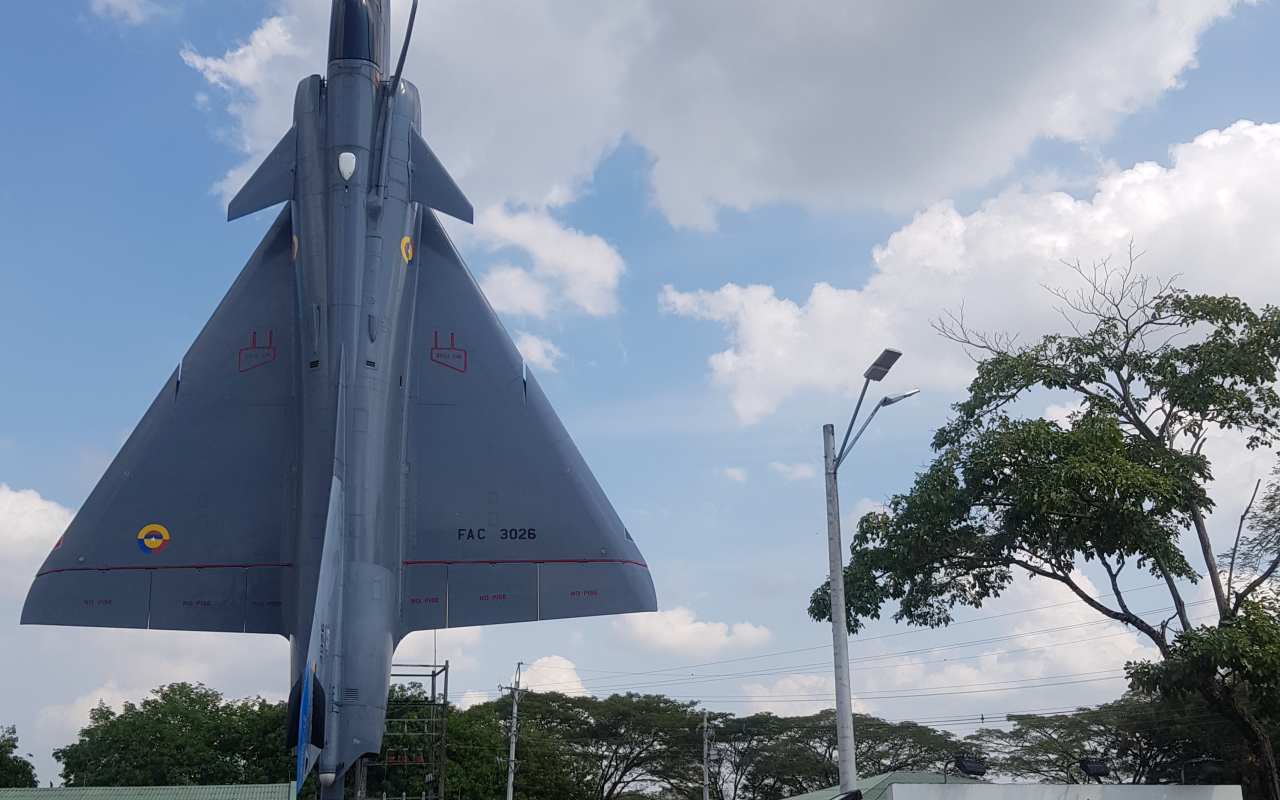 Curso No 55 de Oficiales de la Fuerza Aérea Colombiana visitó el Comando Aéreo de Combate No 1