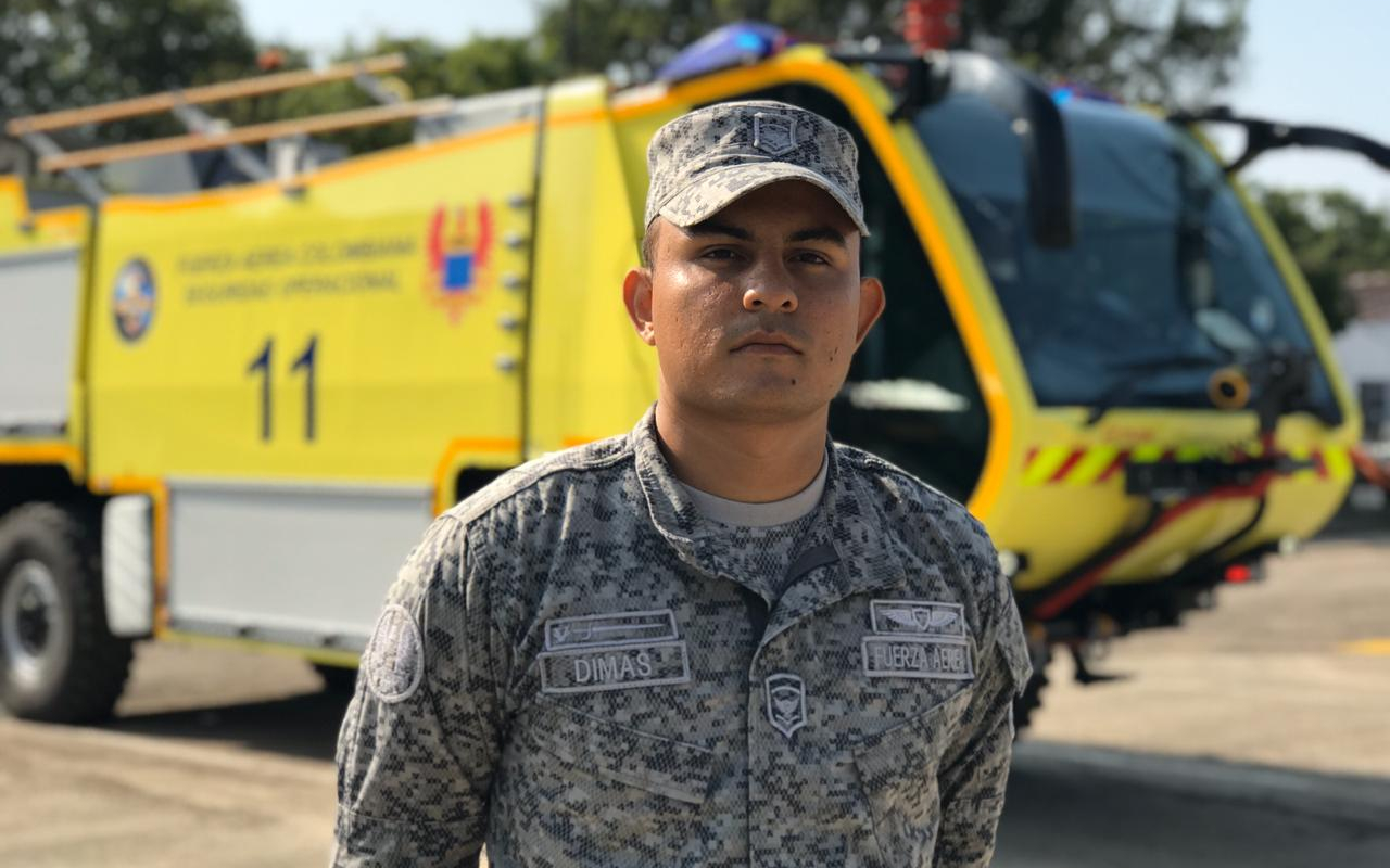 Suboficial Dimas, un bombero aeronáutico por vocación.