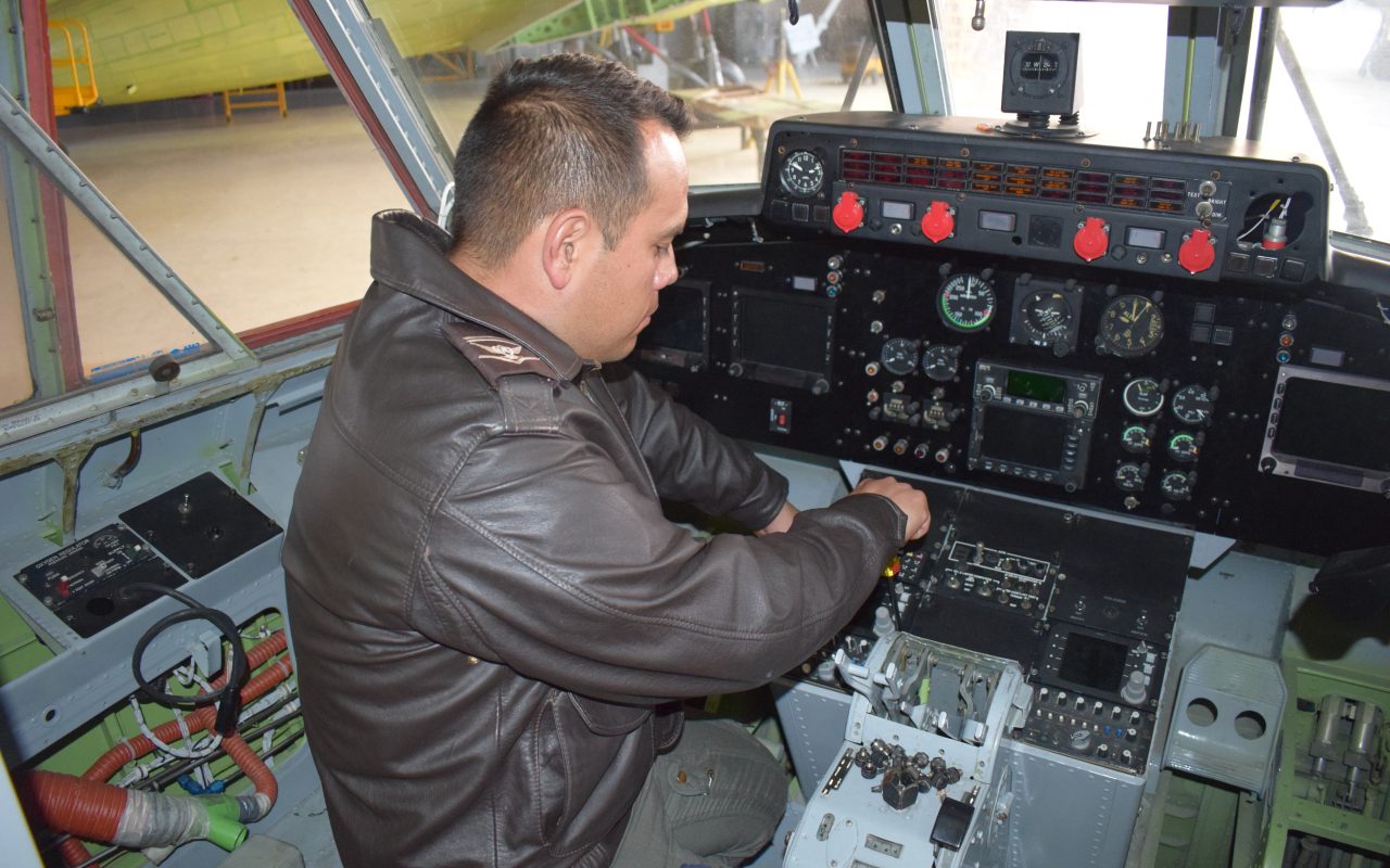  Actualización de Cabina una iniciativa del Comando Aéreo de Mantenimiento