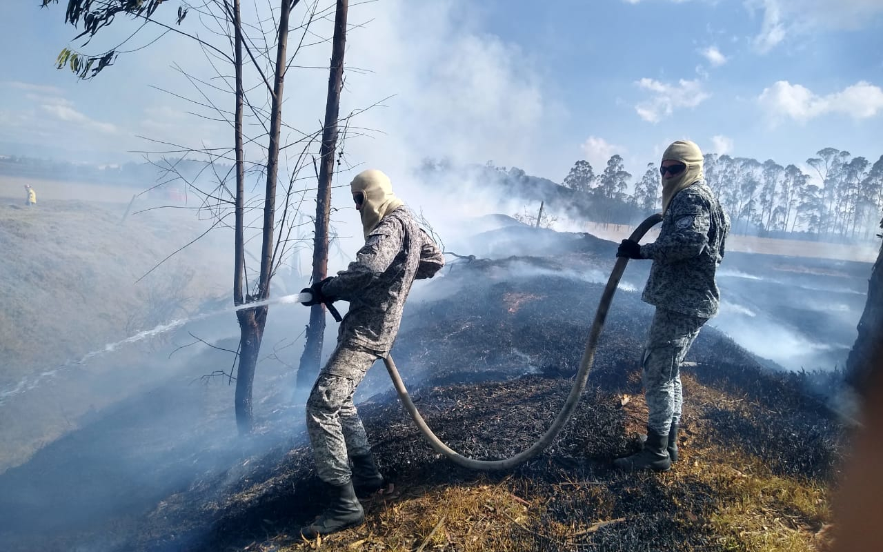 CAMAN apoya en la extinción de incendios en la Sabana de Occidente 