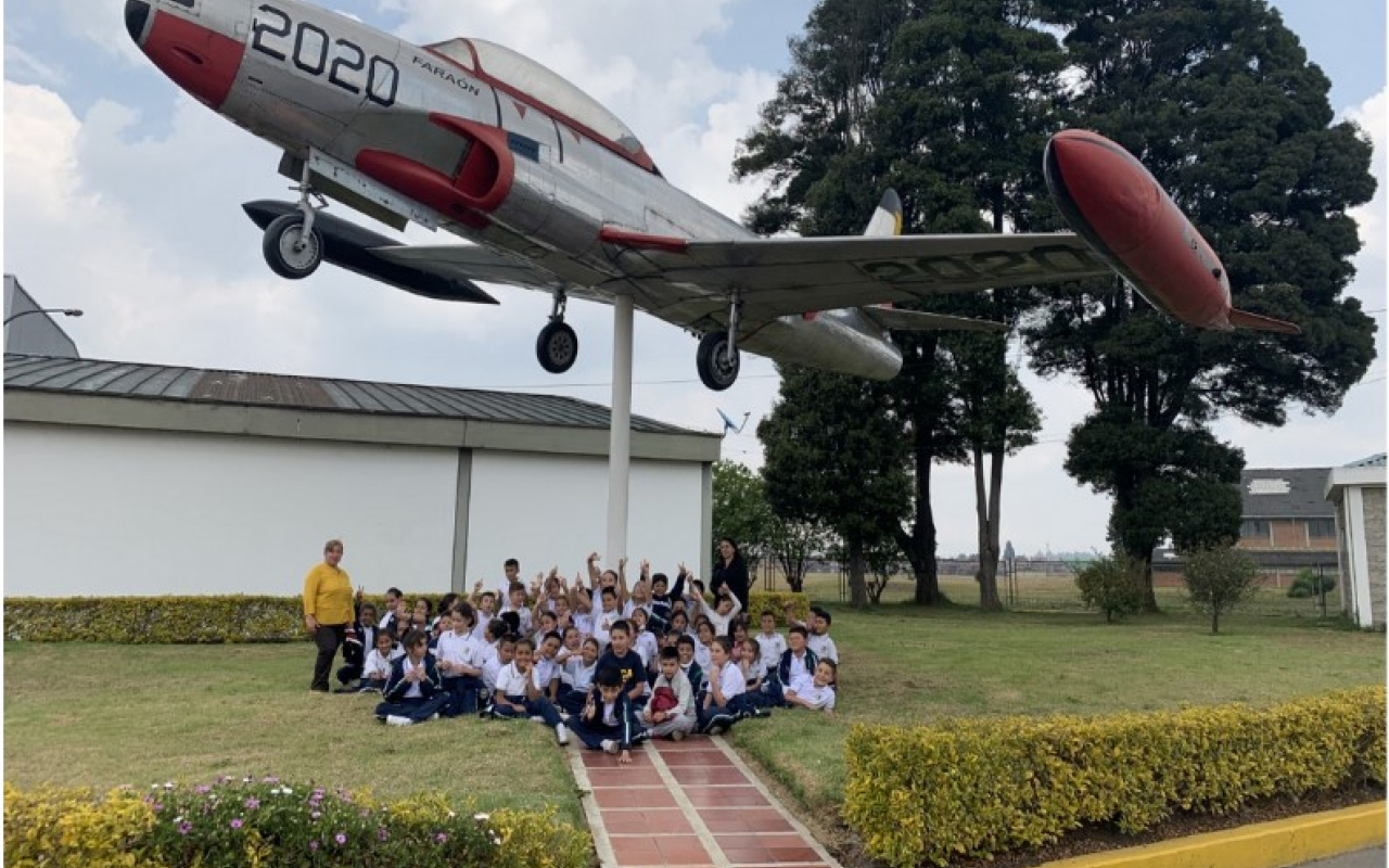  Niños del Colegio Rafael Pombo disfrutaron del Plan “Así se va a las Estrellas”