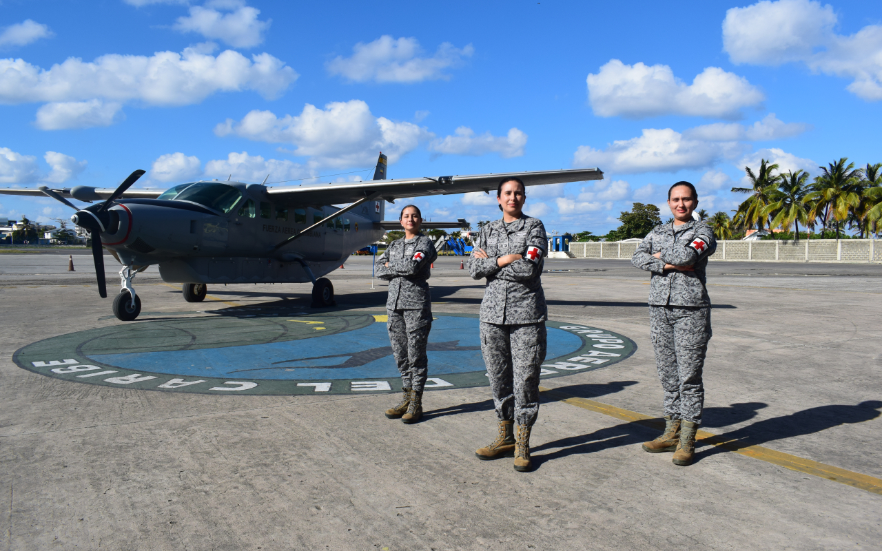 Patria y Medicina: La vocación de las mujeres médicos de aviación