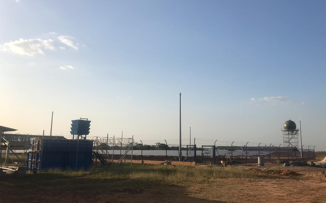 El Grupo Aéreo del Oriente mitiga el combustible por medio de paneles solares 