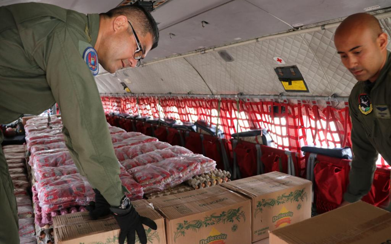 Canastas nutricionales para la niñez serán transportadas por su Fuerza Aérea Colombiana