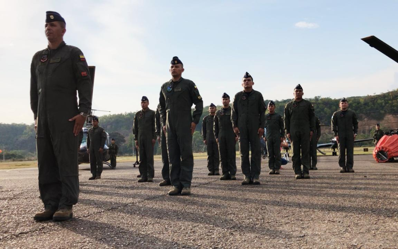 En el Comando Aéreo de Combate N° 4 se otorgó el distintivo de vuelo “Operaciones Especiales Aéreas” 