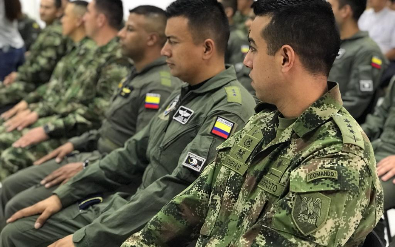 CACOM 4  certificó a 14 oficiales del curso de Instructores  de Vuelo por Instrumento
