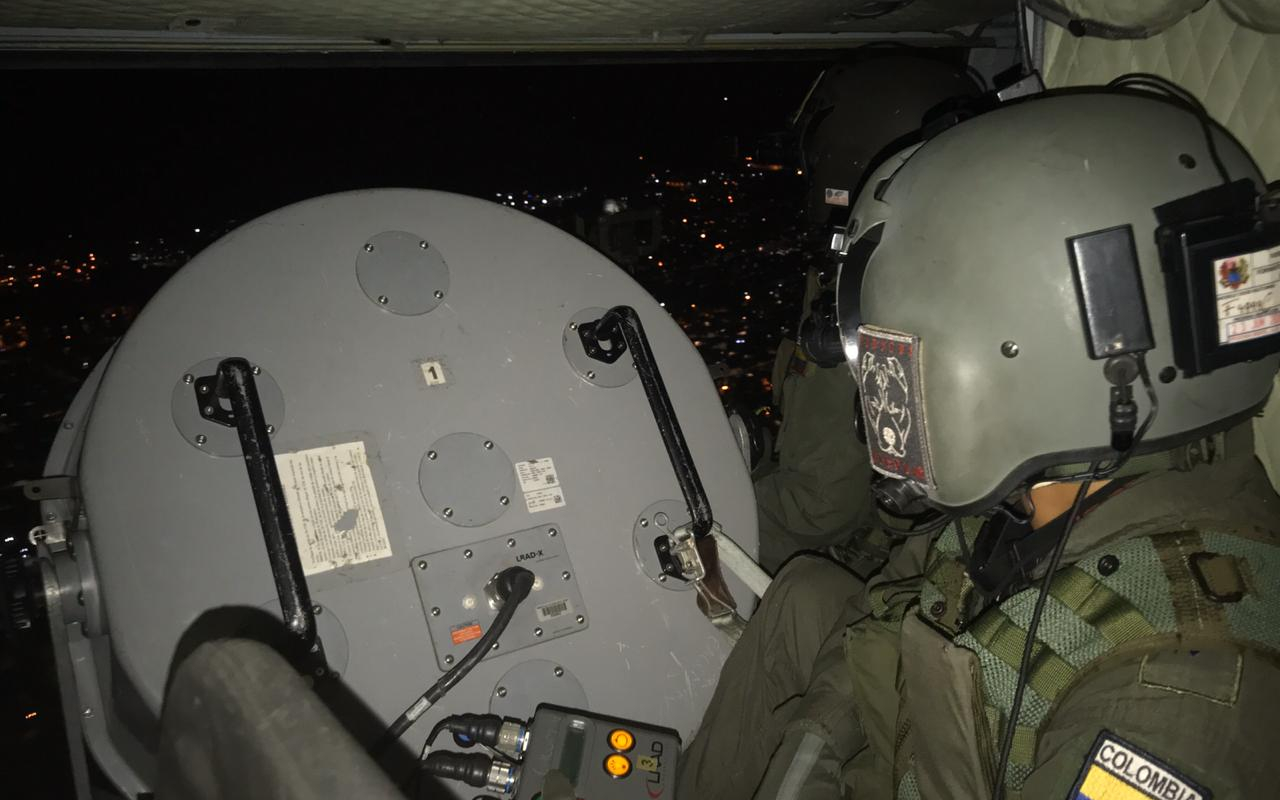 Con  perifoneo aéreo nocturno el CACOM4 continúa acompañando a los habitantes del Tolima y Cundinamarca.