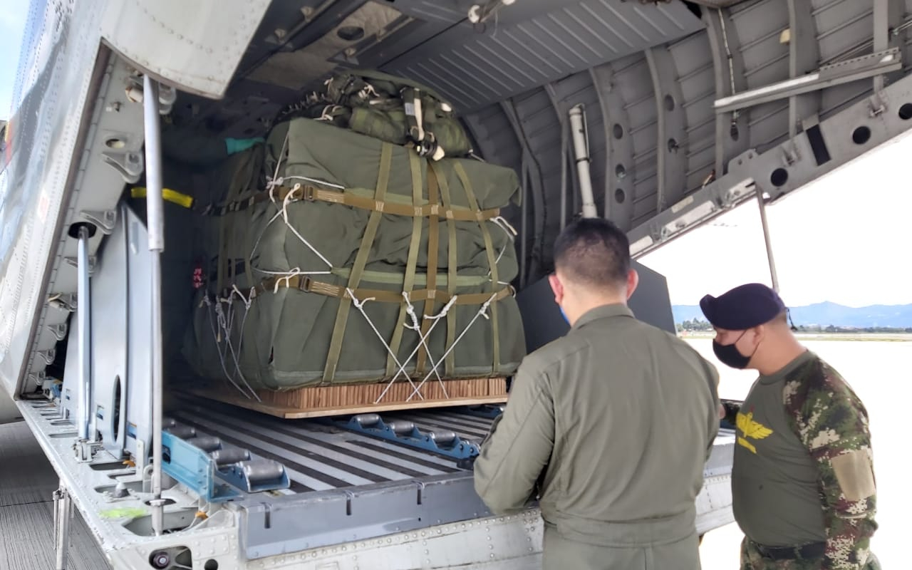 Apoyo a tropas del Ejército Nacional destacadas en Araracuara, Amazonas