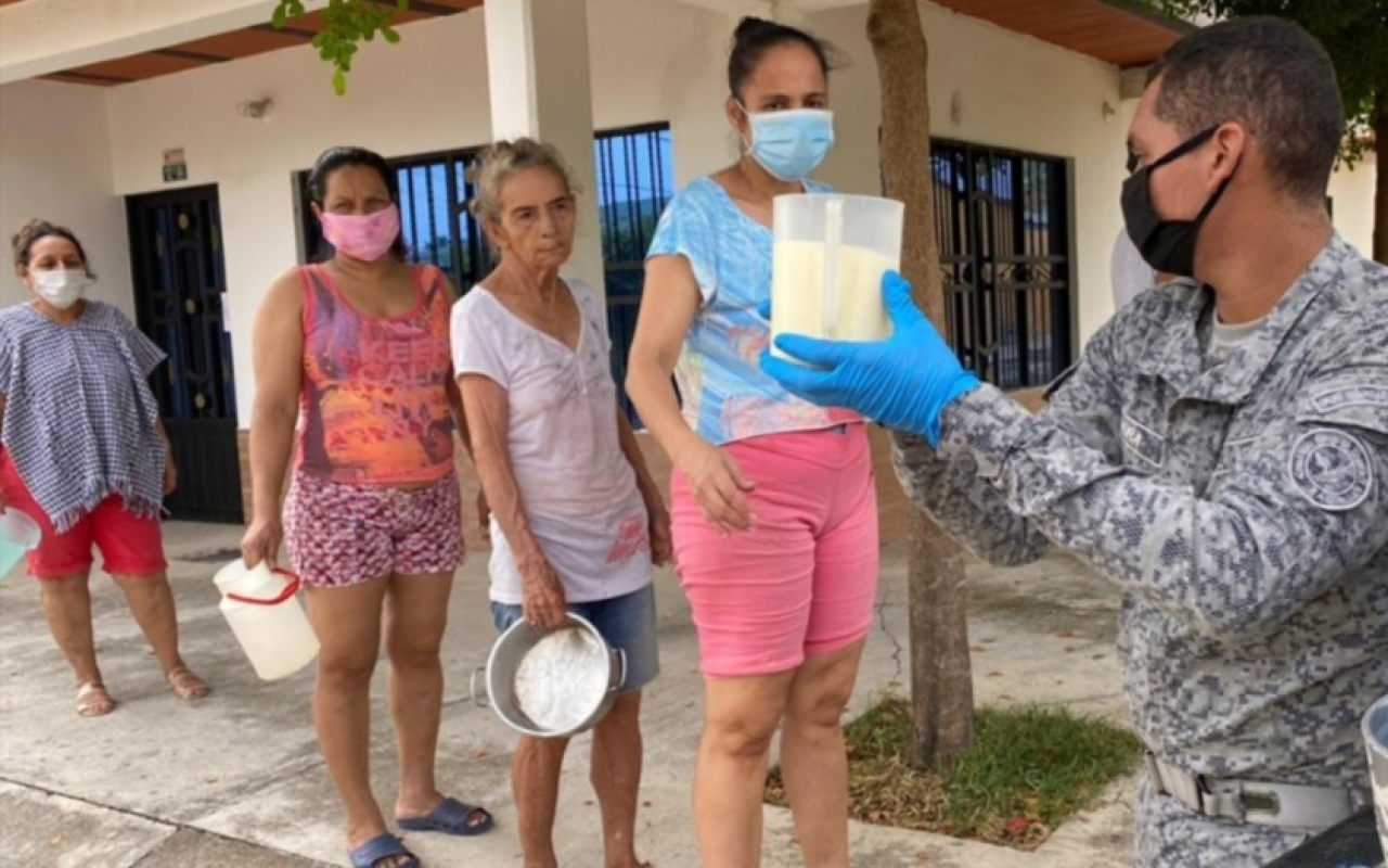 Familias de escasos recursos son beneficiadas con producto de alto valor nutricional