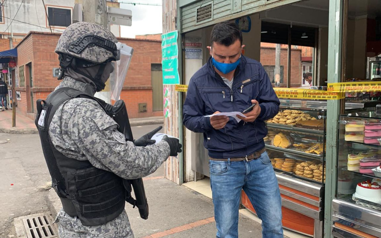  Fuerza Aérea Colombiana continúa con campañas de prevención en Madrid Cundinamarca 