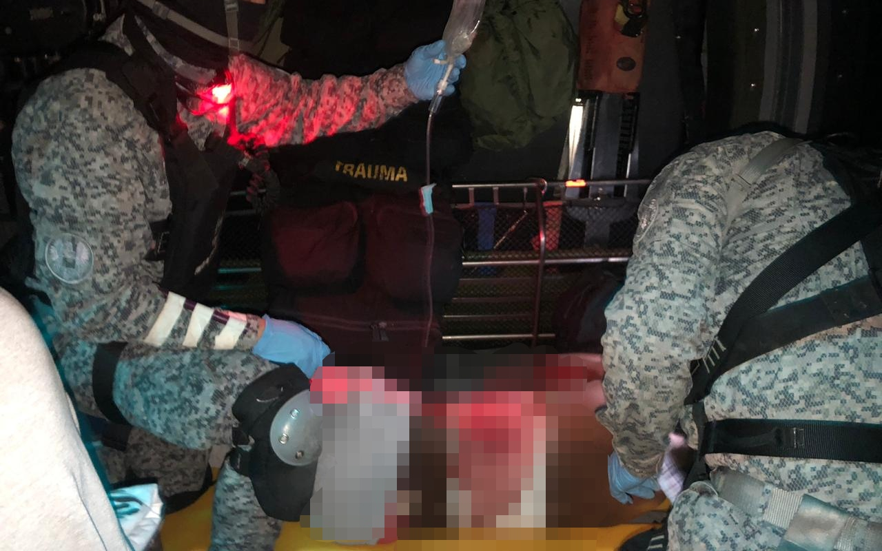 Integrante del Eln fue evacuado en un helicóptero Ángel de su Fuerza Aérea Colombiana desde Chocó