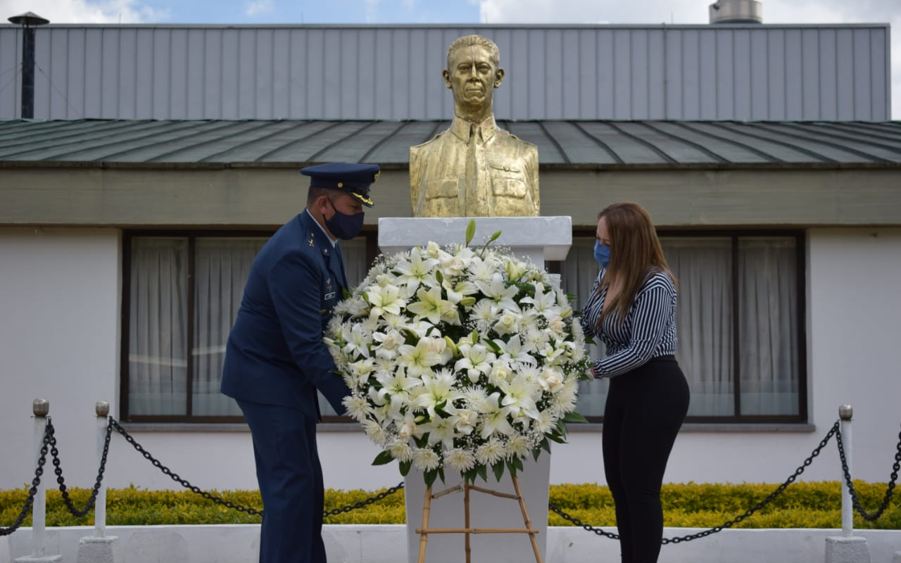 Ofrenda Floral con motivo del nonagésimo sexto aniversario de CAMAN